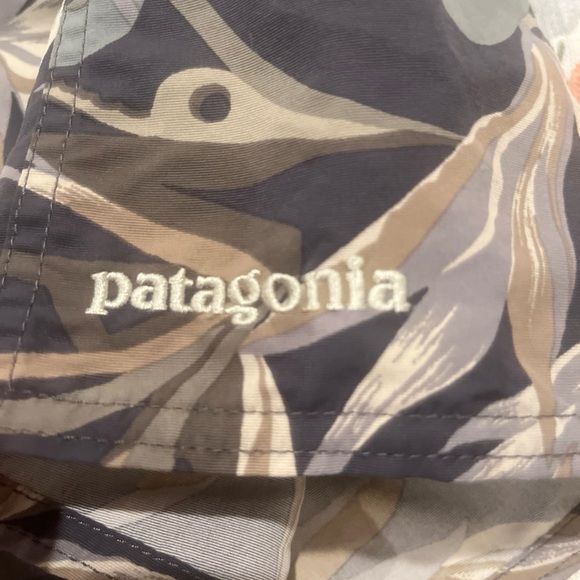 Patagonia Swim Trunks Men 30 Blue Floral Bird Of Paradise Wavefarer Board Shorts - Picture 4 of 9